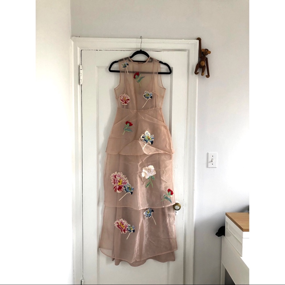 Hope & Ivy Tiered Dress with Floral Embroidery - Picture 3 of 7